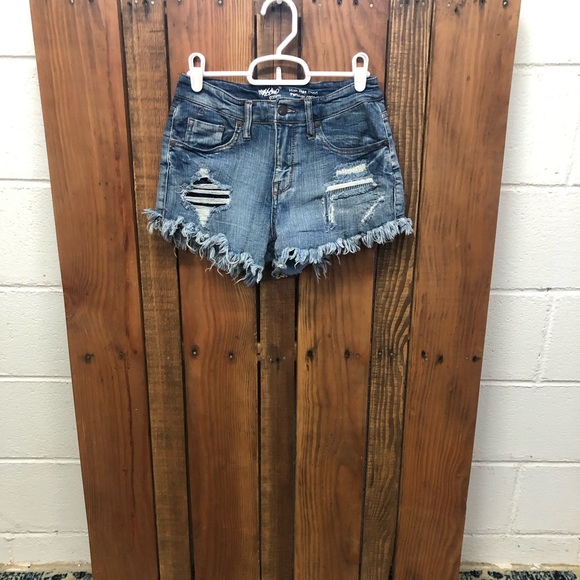 Mossimo size 2 high rise stretch jean shorts - Picture 3 of 10